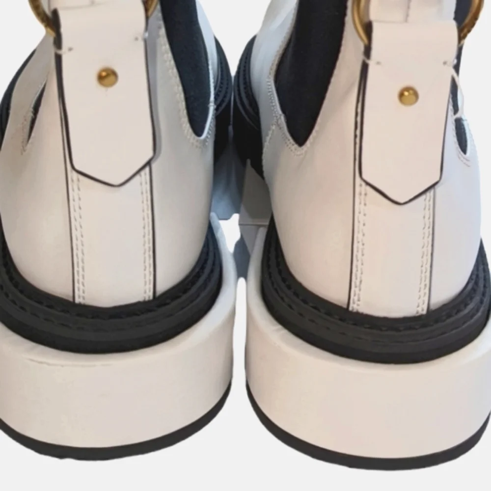 Frame Denim Le London White Chelsea Boots..Size 10-10.5